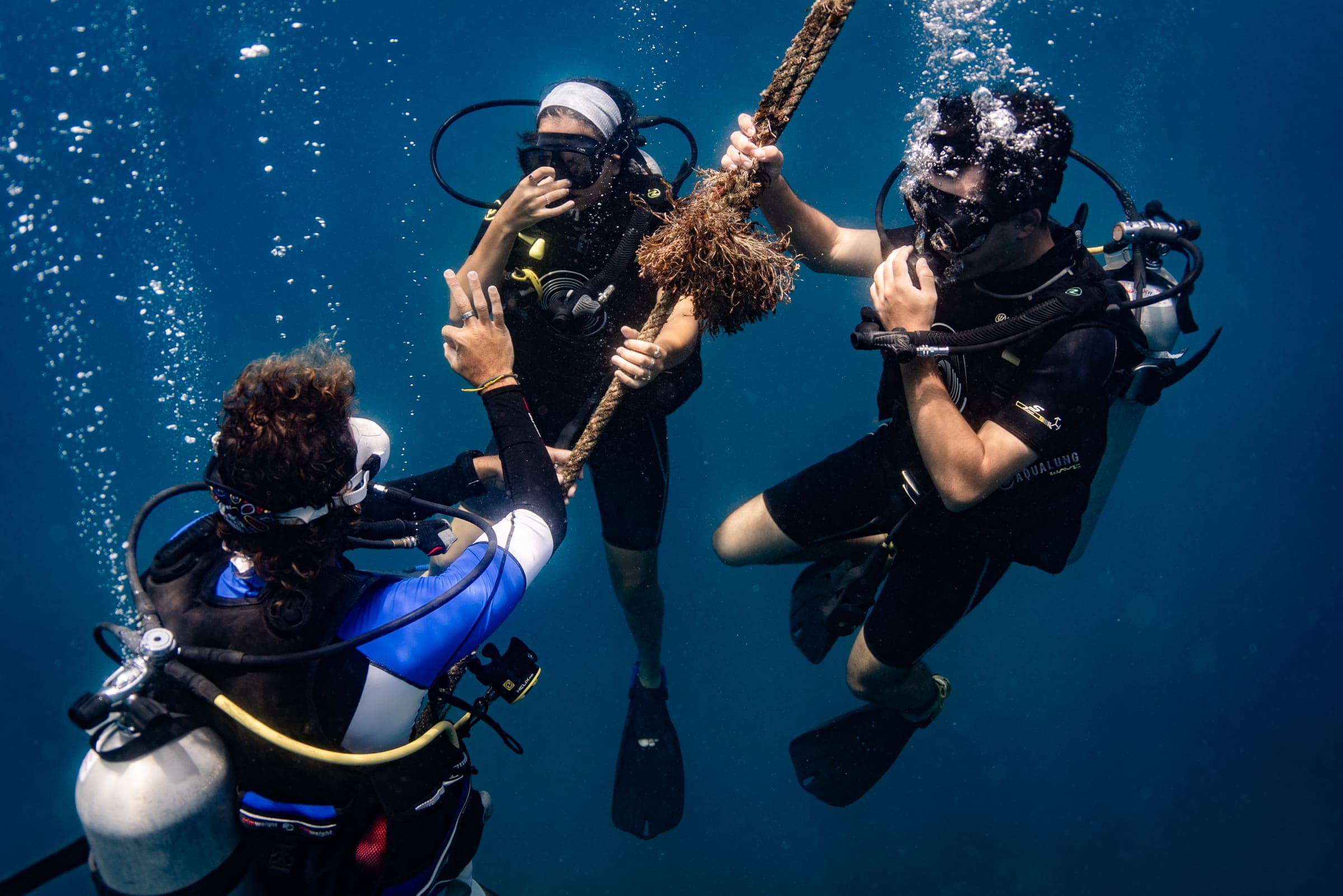 Beginners dive courses at Onyx Divers