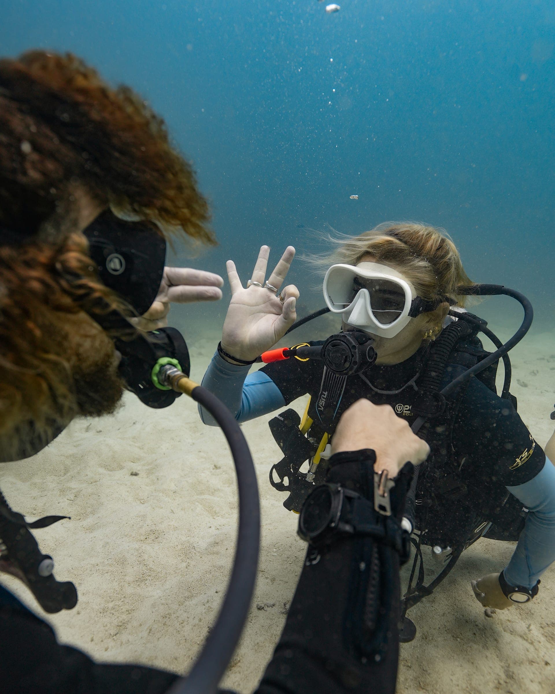 קורס הצלה ועזרה ראשונה בתאילנד - Rescue Diver training at Onyx Divers Koh Tao